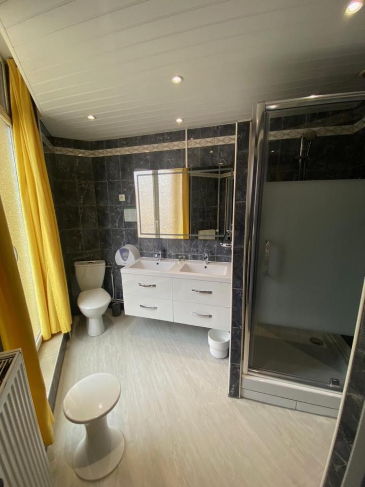 Hotel Le Pelican Charleville-Mézières Kültér fotó