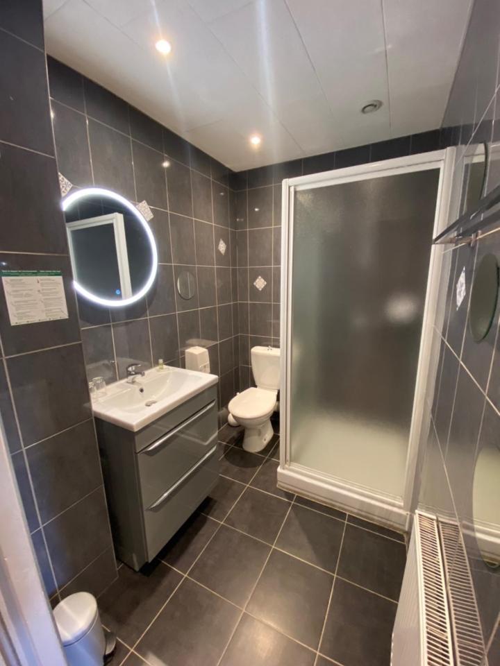Hotel Le Pelican Charleville-Mézières Kültér fotó