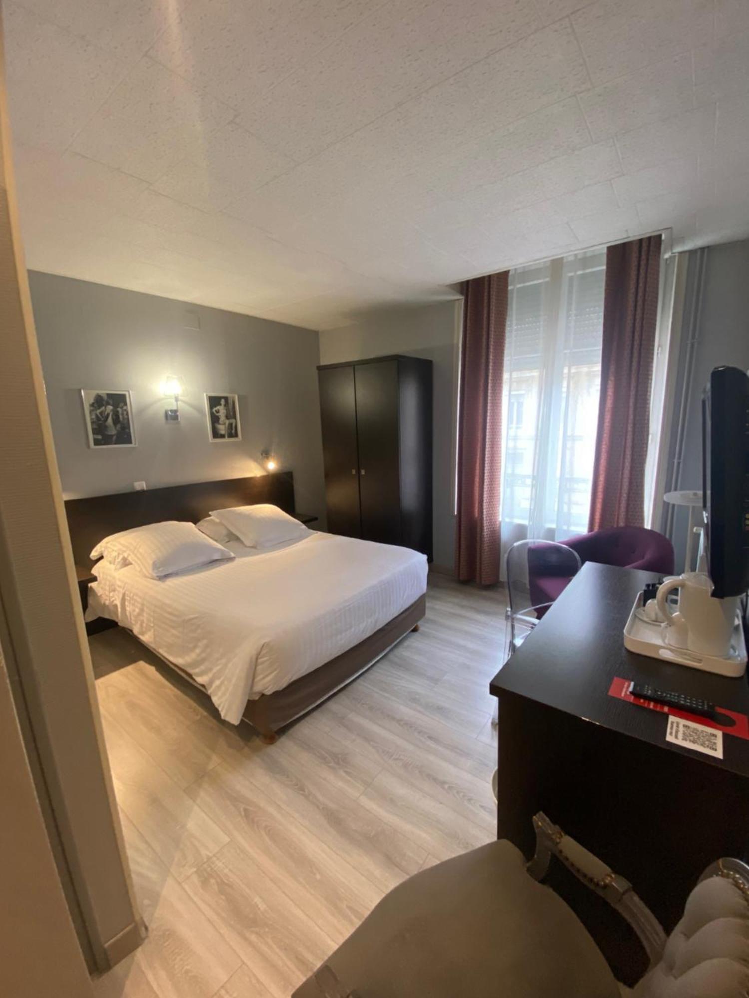 Hotel Le Pelican Charleville-Mézières Kültér fotó
