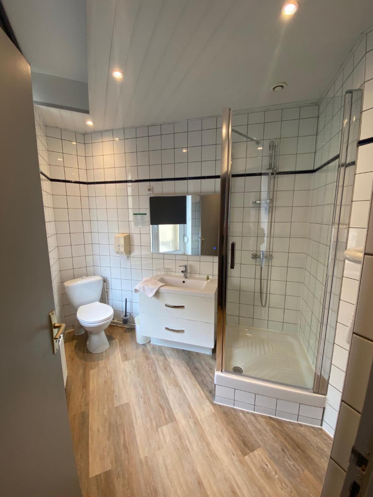 Hotel Le Pelican Charleville-Mézières Kültér fotó