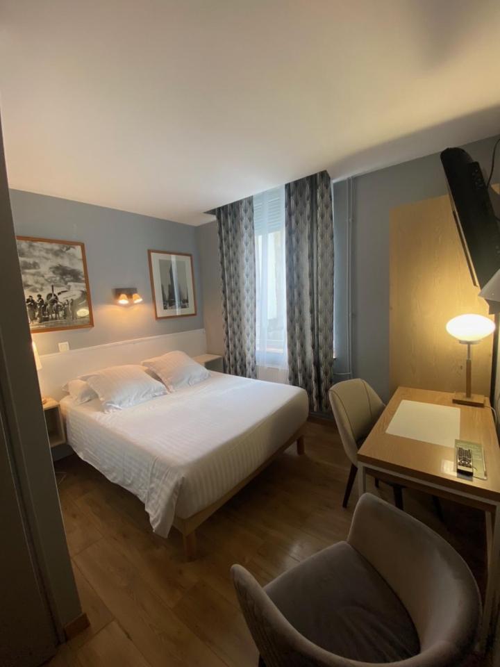 Hotel Le Pelican Charleville-Mézières Kültér fotó